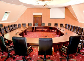 Inštalacije električnih napeljav in naprav. Montaže strelovodov. Inštalacije telekomunikacij. Inštalacije tehničnega varovanja. Inštalacije konferenčnih sistemov.